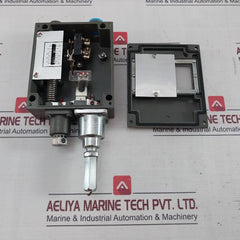 Jiangsu Yuanwang Wtzk-50-c Temperature Controller Ac 380V 3A