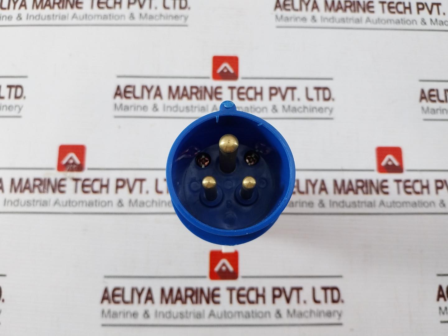 Jigo Jg-013 Weather Proof Plug Ip44, 16A-6H/220-250 V