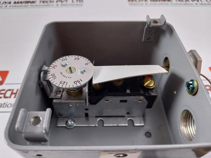 Johnson Controls A19Anc-1C Industrial Thermostat Rev-b