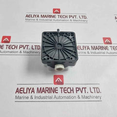 Johnson Controls P233A-4-aa Pressure Switch Max 300 Mbar 0.5-4 Mbar