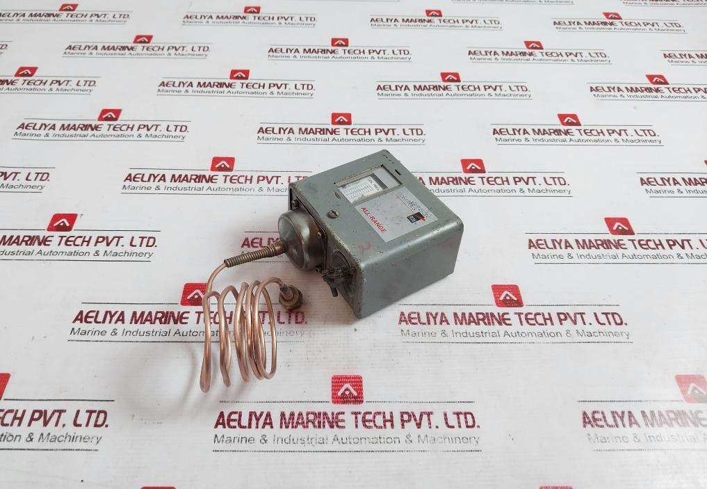 Johnson Controls P70Ca-1 Low Pressure Controller 208/240Vac 125Va 120/600Vac