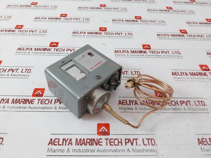 Johnson Controls P70Ca-1 Pressure Controller 125Va, 120/600Vac 57.5Va, 120/300Vdc