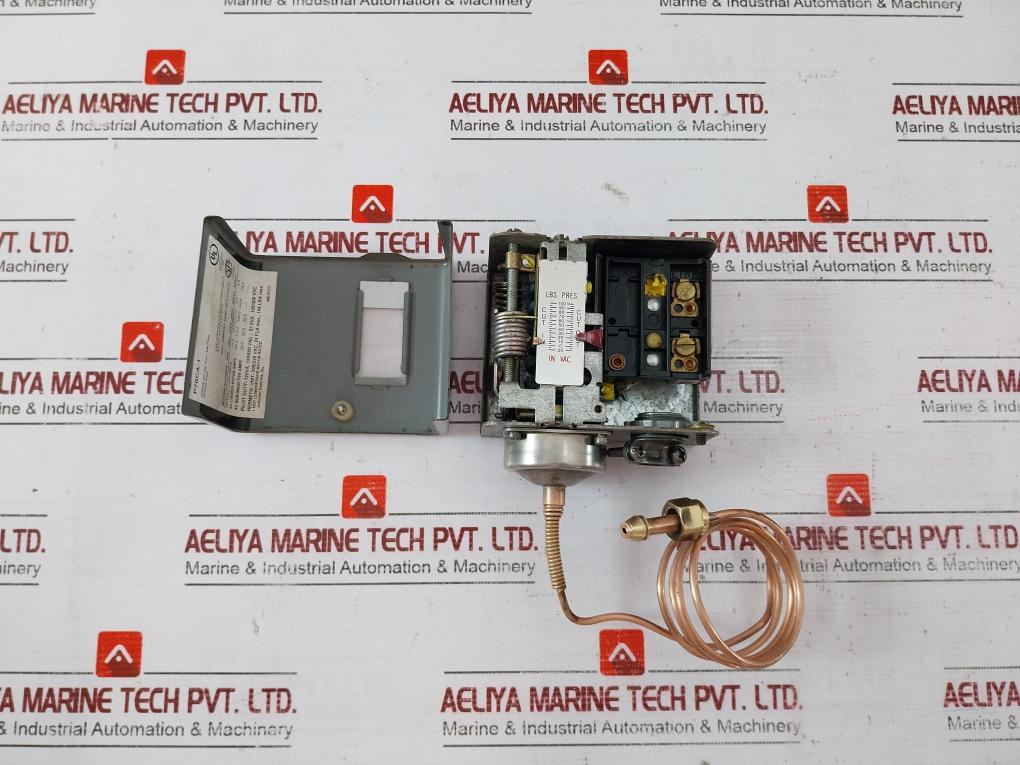 Johnson Controls P70Ca-1 Pressure Controller 125Va, 120/600Vac 57.5Va, 120/300Vdc