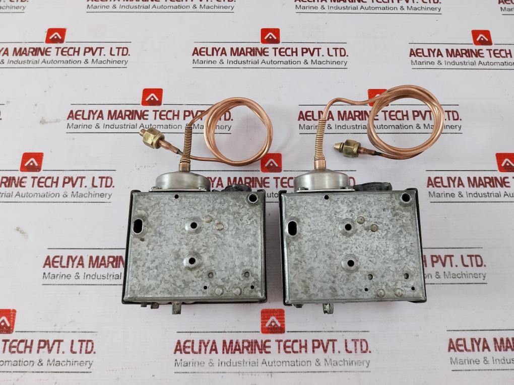 Johnson Controls P70Ca-1 Pressure Controller 125Va, 120/600Vac 57.5Va, 120/300Vdc