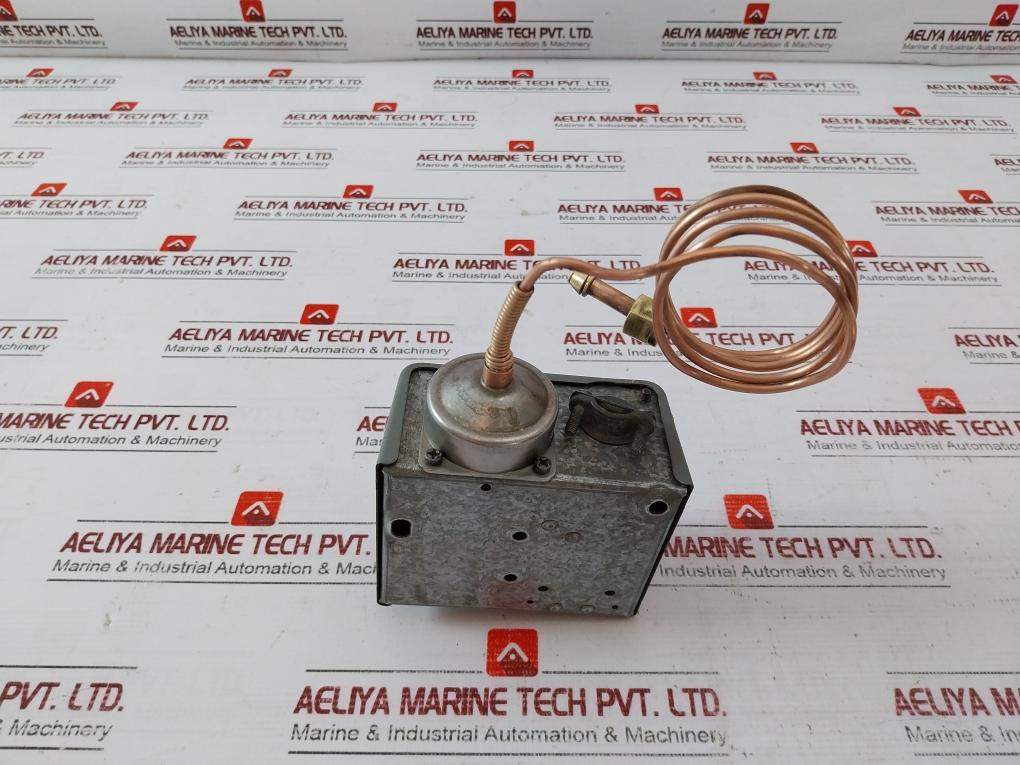 Johnson Controls P70Ca-1 Pressure Controller 125Va, 120/600Vac 57.5Va, 120/300Vdc