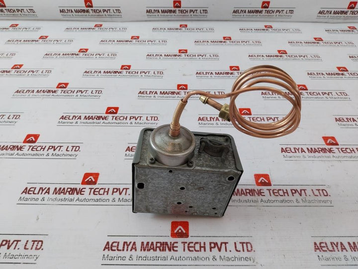 Johnson Controls P70Ca-1 Pressure Controller 125Va, 120/600Vac 57.5Va, 120/300Vdc