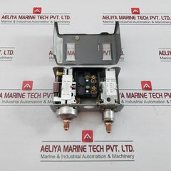 Johnson Controls 120/300Vdc Controls For Dual Pressure P70Ma-29