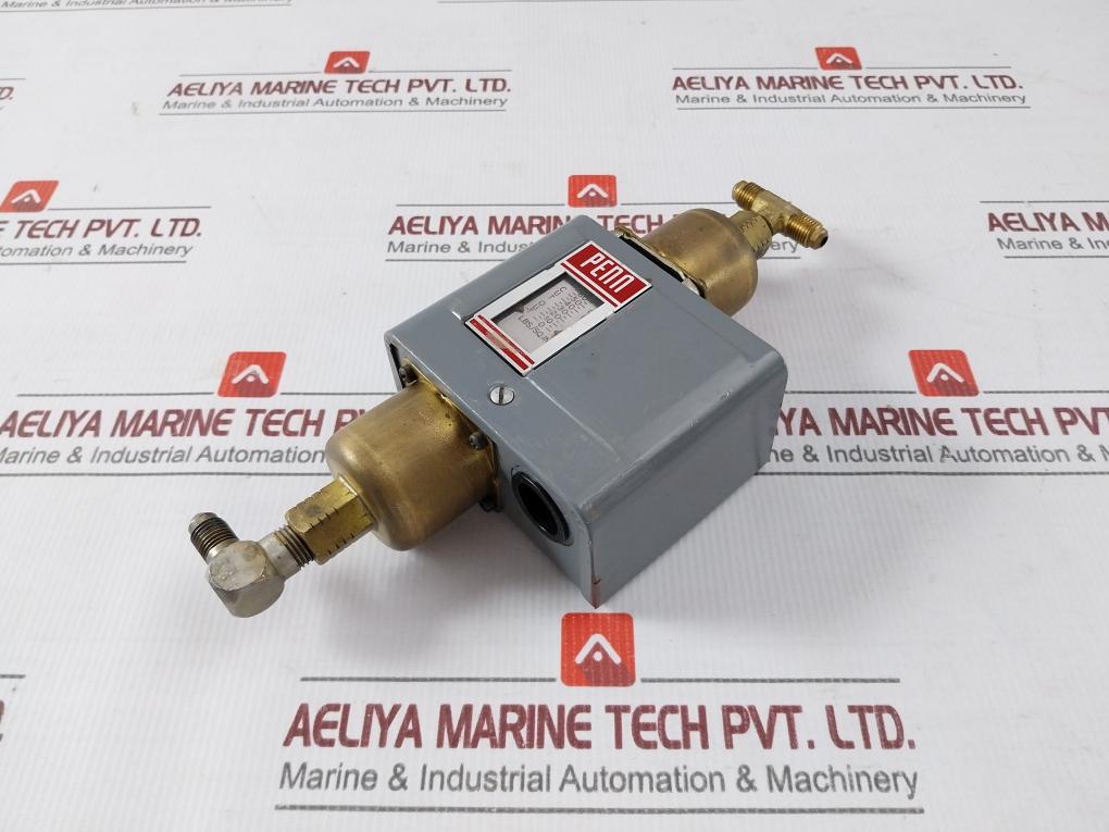 Johnson Controls P74Ba-10 Differential Pressure Control Switch 120-600 Vac