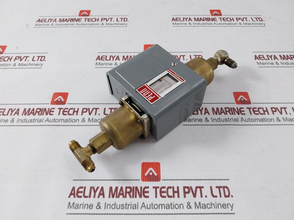 Johnson Controls P74Ba-10 Differential Pressure Control Switch 120-600 Vac