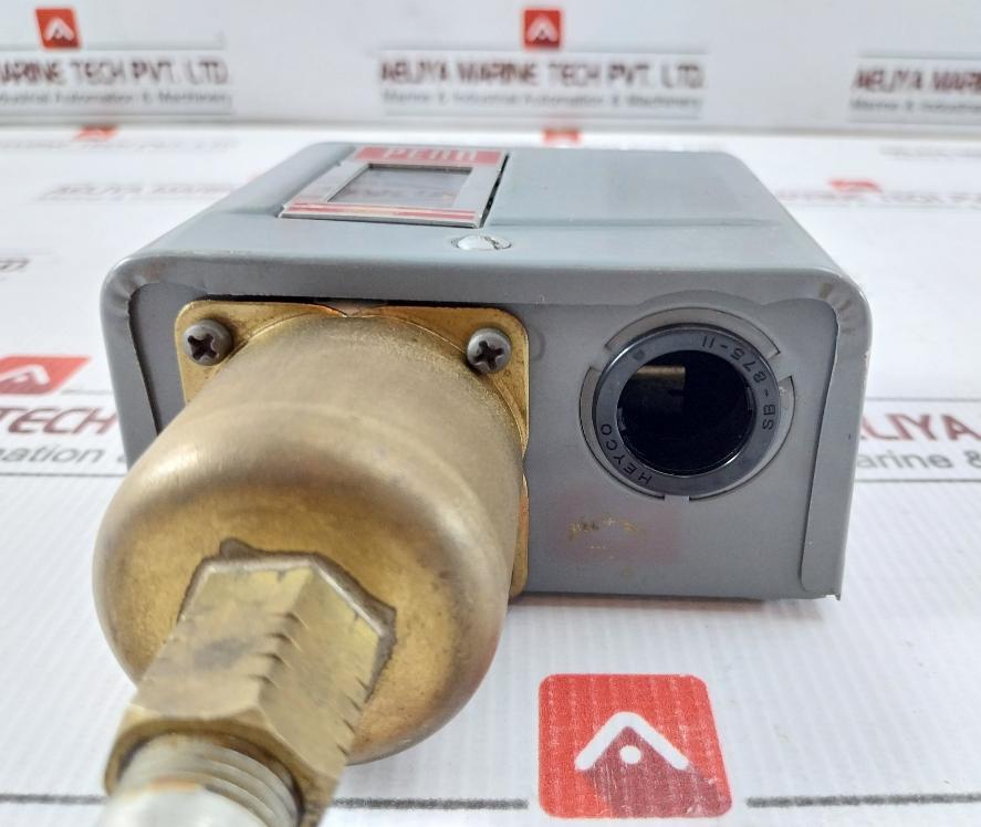 Johnson Controls P74Ba-10 Differential Pressure Control Switch 120-600 Vac