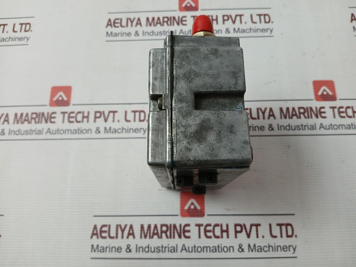 Johnson Controls P78Mcb-9300 Dual Pressure Control Switch 0–6 Bar/0–90 Psi