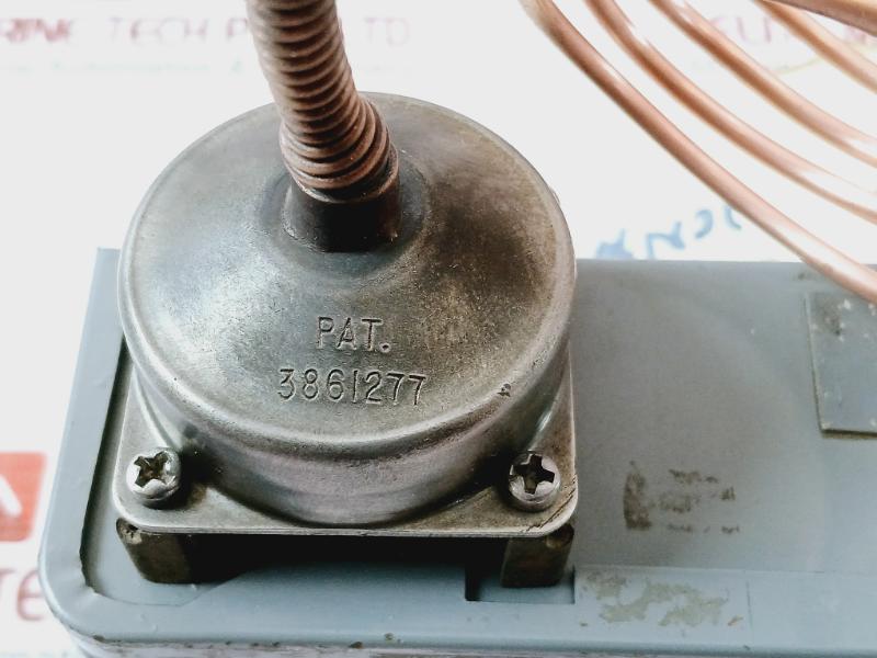 Johnson P28Aa-1 3 Phase Lube Oil Control 50/60Hz 240V 120/240Vac