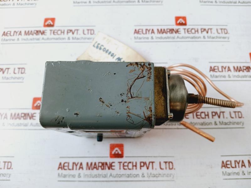 Johnson P28Aa-1 3 Phase Lube Oil Control 50/60Hz 240V 120/240Vac