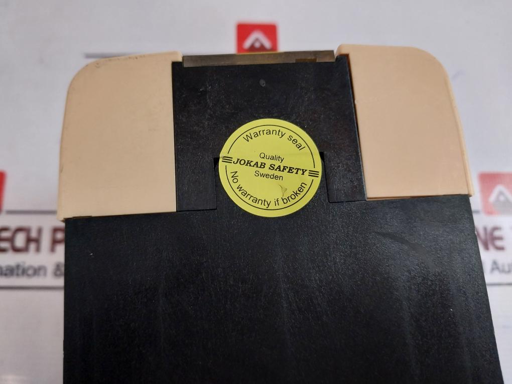 Jokab Safety PLUTO B46 V2 Programmable Safety Controller 20-070-17 24VDC