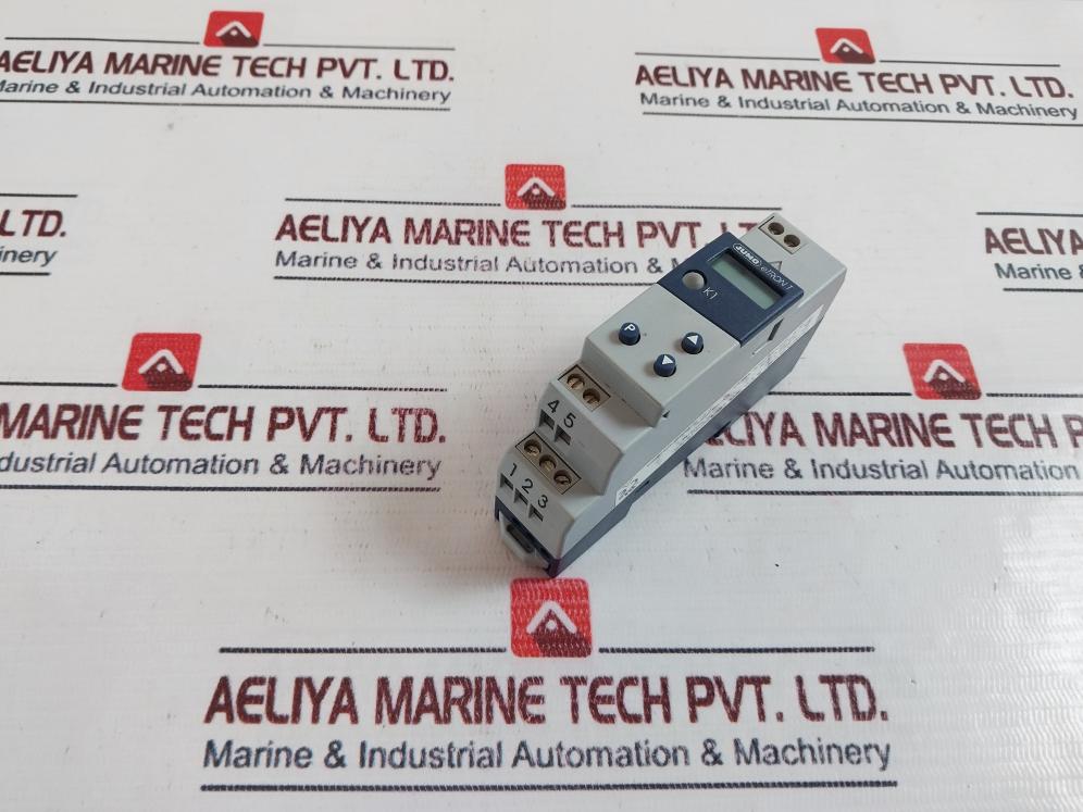 Jumo 701050/811-31 Digital Thermostat 10A 250VAC