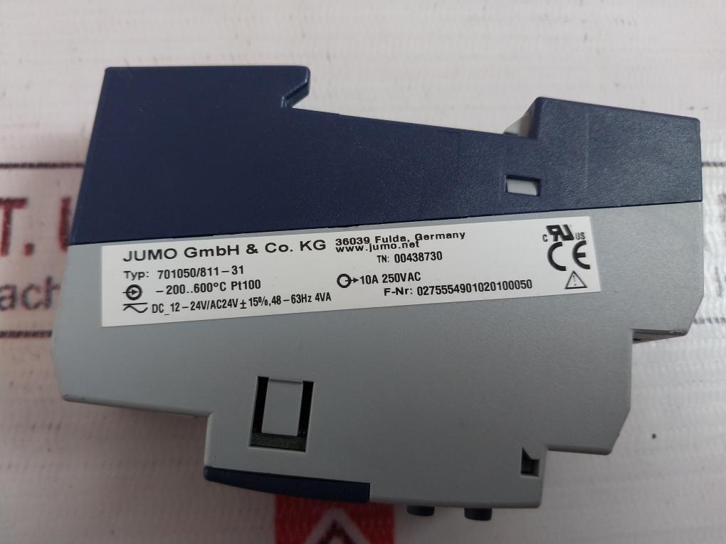 Jumo 701050/811-31 Digital Thermostat 10A 250VAC