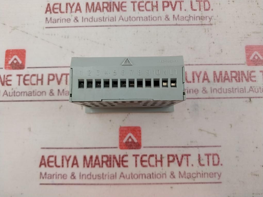 Jumo 701060/811-02 Thermostat Pt100 00438733 10A 250Vac