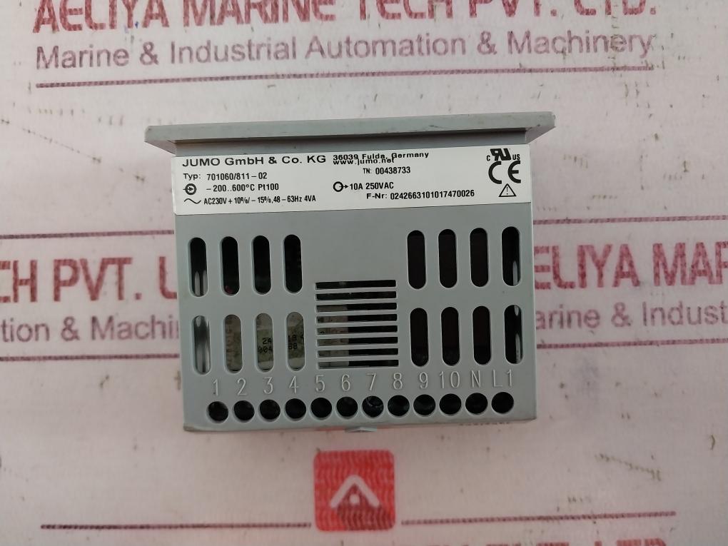 Jumo 701060/811-02 Thermostat Pt100 00438733 10A 250Vac