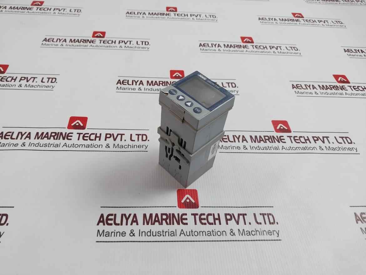 Jumo 703041/181-660-23/000 Temperature Controller 230Vac 3A Relais 48...63Hz 8Va
