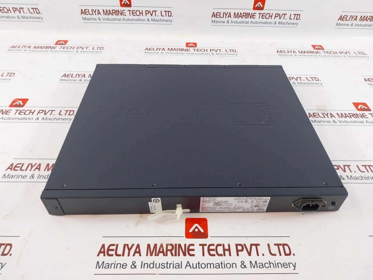 Juniper Networks Srx240 Services Gateway 100-240V- 50-60Hz 07 Cm-1 10A 250V