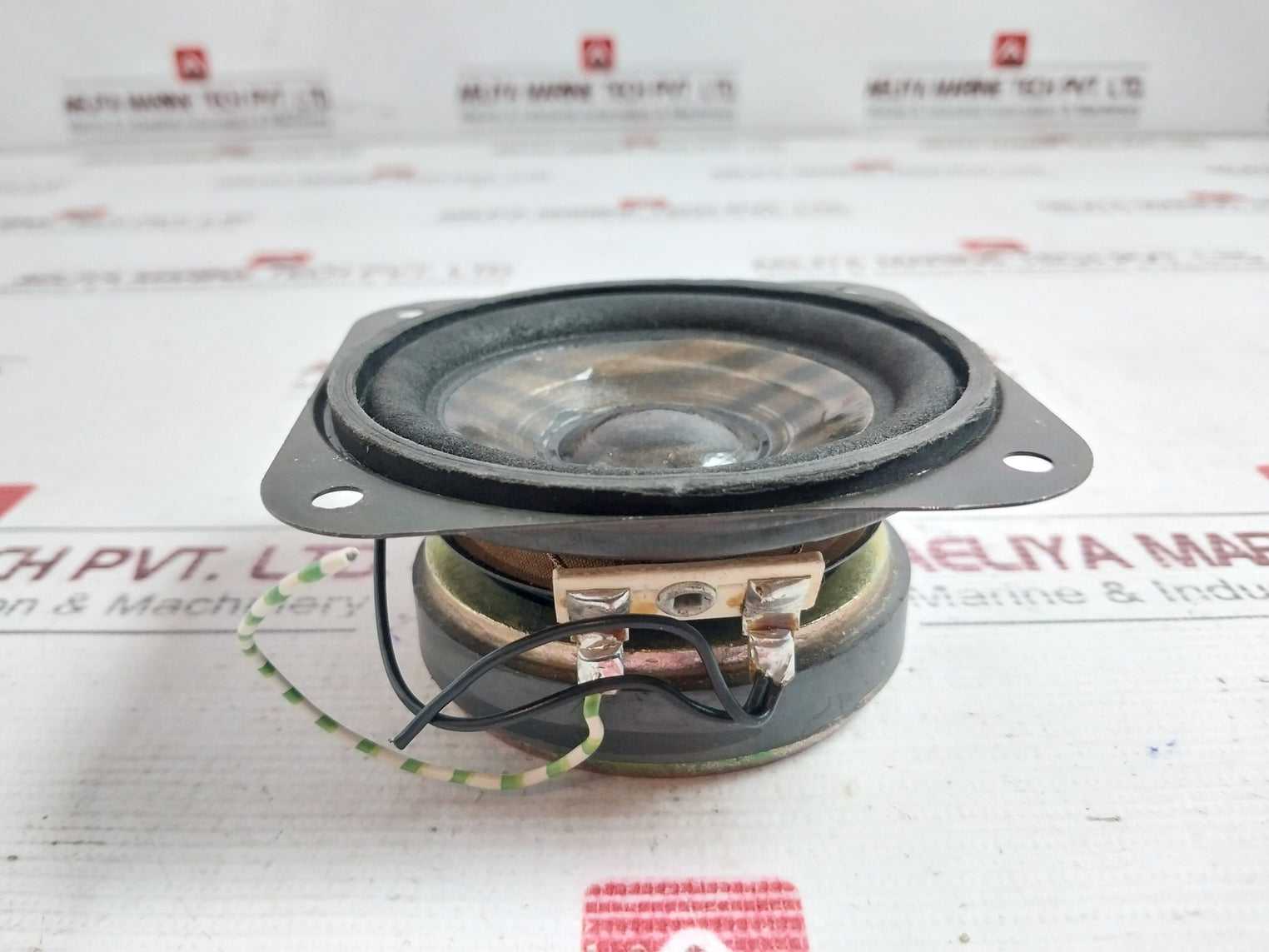 K.W. Po35F20B-00 Speaker 4Ω 15W