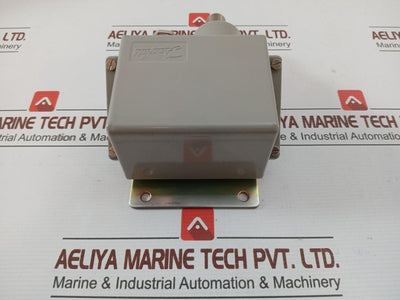 KPS-33-Pressure-Switch-0-3-5Bar-0-50Psig-1-02Kp-Cm2-Danfoss-210267-6