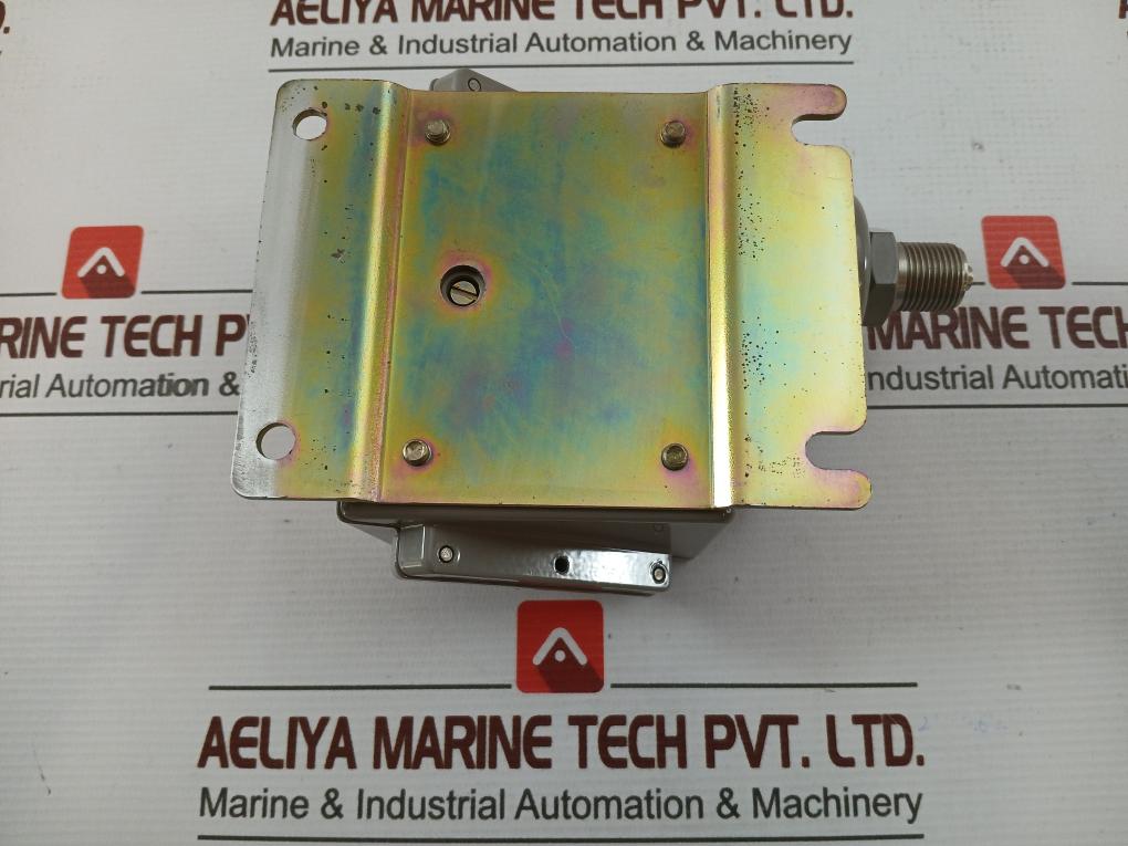 KPS-33-Pressure-Switch-0-3-5Bar-0-50Psig-1-02Kp-Cm2-Danfoss-210267-9