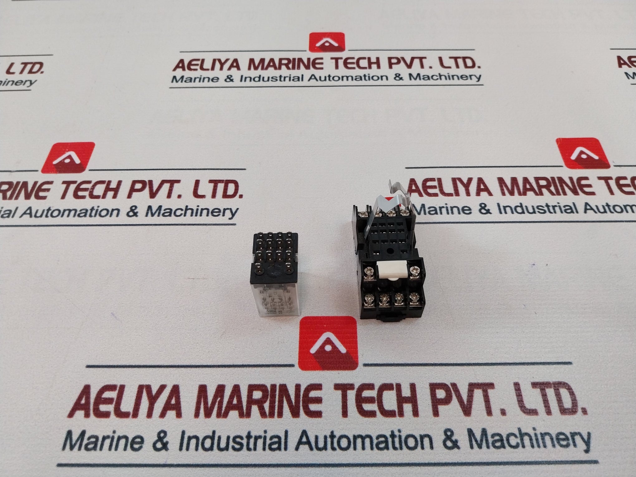 Kacon Hr705-4Pl Relay With Base 24 Vdc