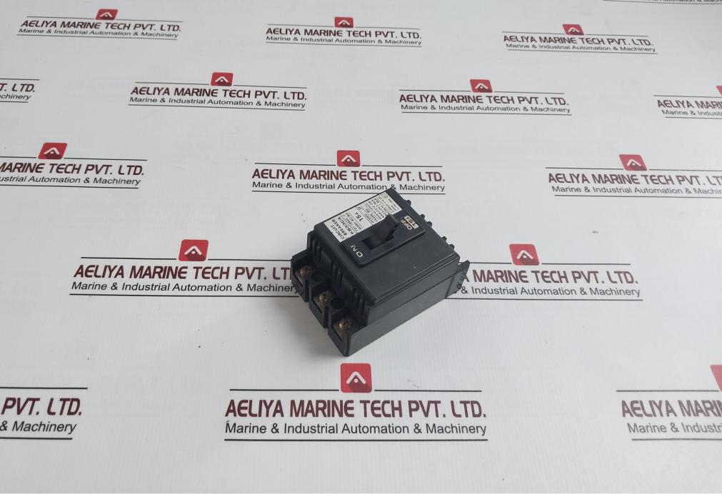 Kasuga Kb33Ca 3-pole Circuit Breaker Ac220V Bc2.5Ka Ac500V Nk84T212 Jis