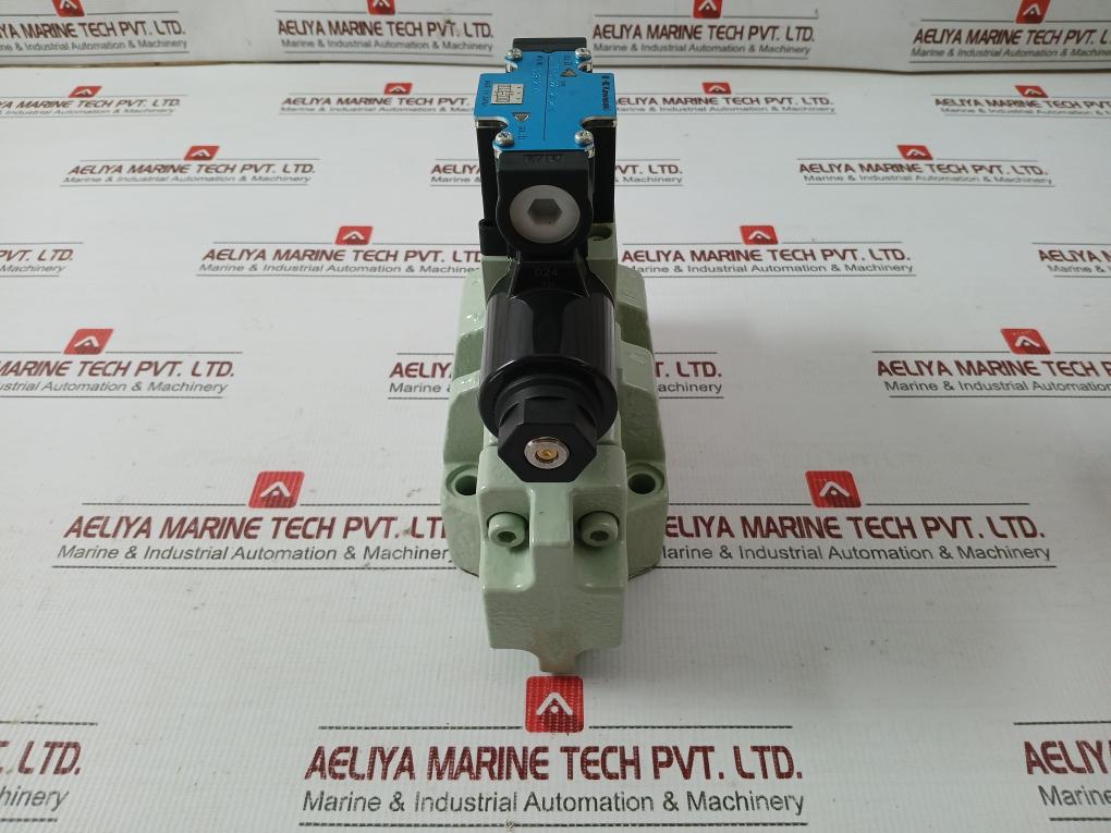Kawasaki-Directional-Control-Valve-Deh16p-30-220-2wd24al-3
