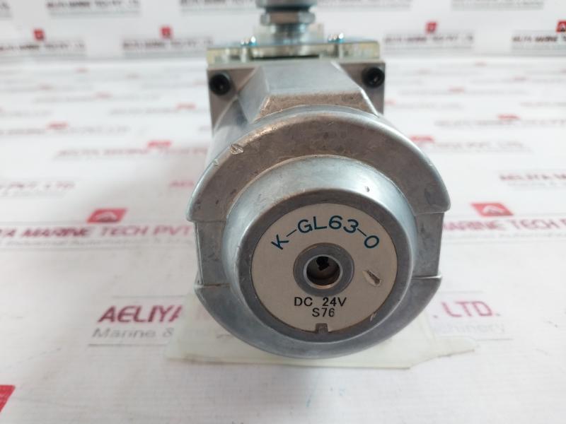 Kawasaki De10P-10-207-dd24Al-l75 Solenoid Valve 07Y3685 Dc24V