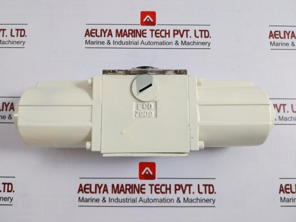 Kawasaki Hydraulic Solenoid Directional Control Valve 4We10J-10L0/Lg24 Ndl-l70