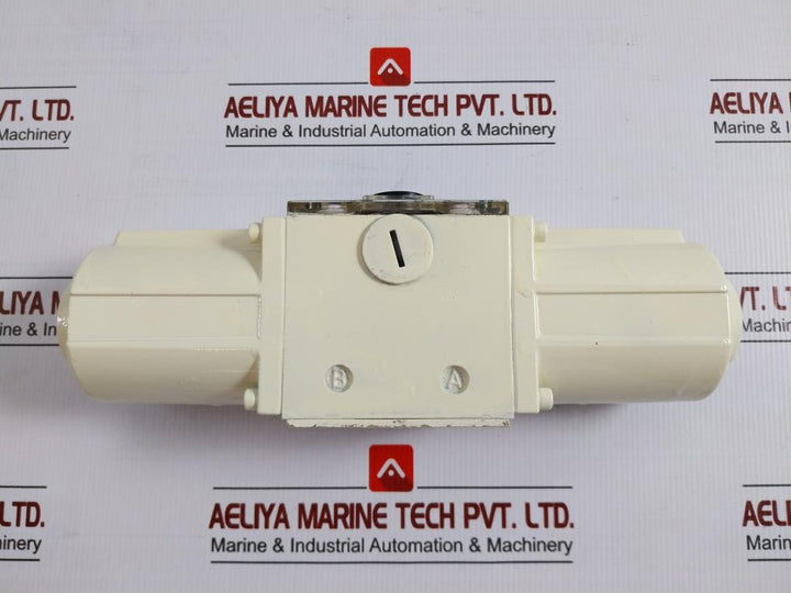 Kawasaki Hydraulic Solenoid Directional Control Valve 4We10J-10L0/Lg24 Ndl-l70