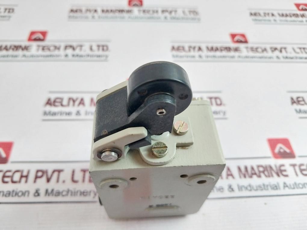 Kaycee Kls003X-0A Limit Switch 10A/500V~