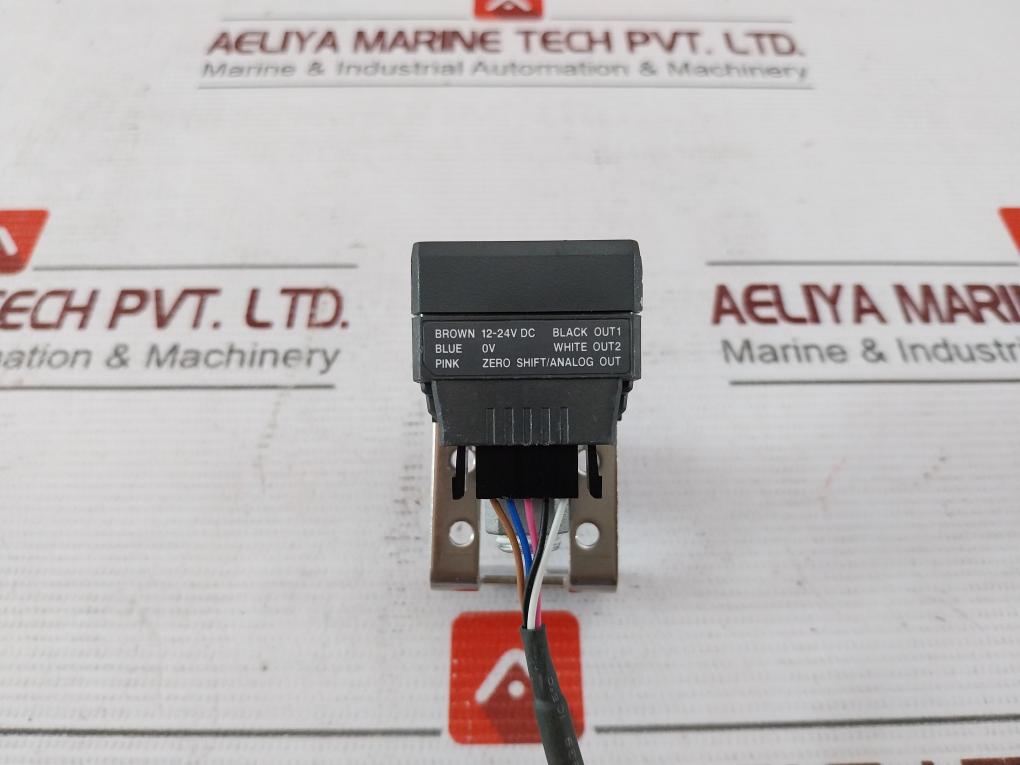 Keyence Ap-c30 Digital Pressure Sensor 12-24Vdc 8132610