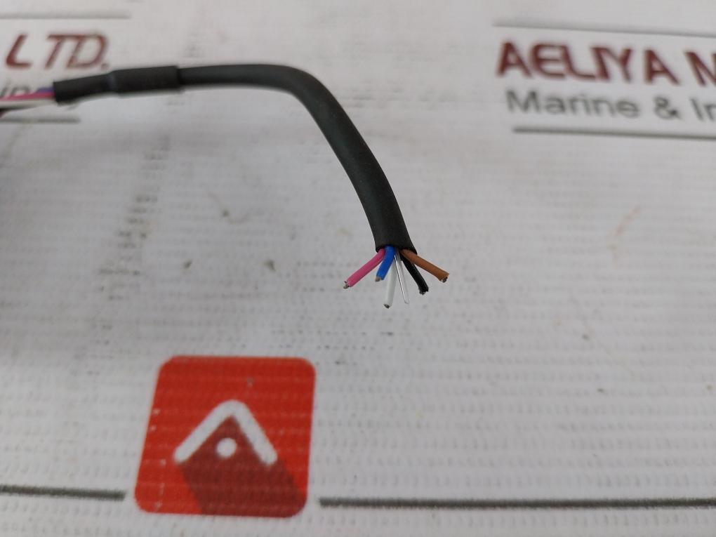 Keyence Ap-c30 Digital Pressure Sensor 12-24Vdc 8132610