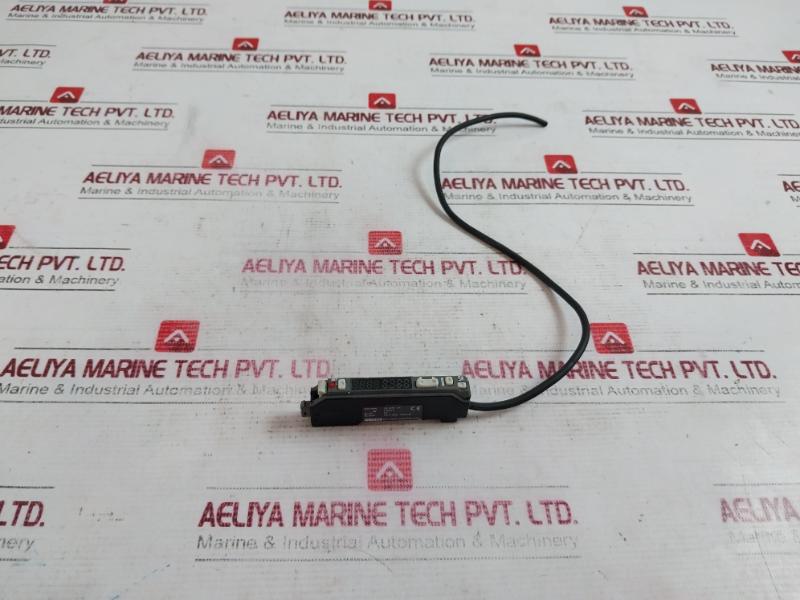 Keyence Fs-v21Rp Fibre Amplifier 12-24Vdc 30V 100Ma