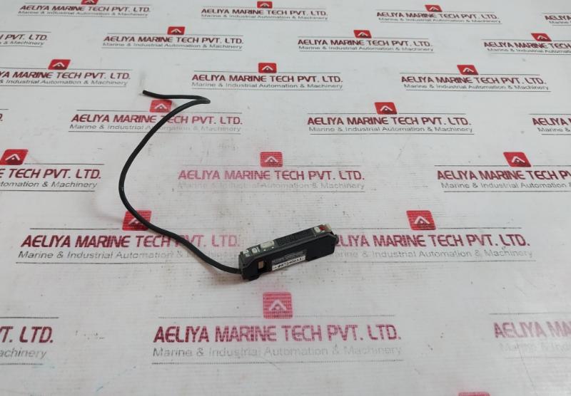 Keyence Fs-v21Rp Fibre Amplifier 12-24Vdc 30V 100Ma