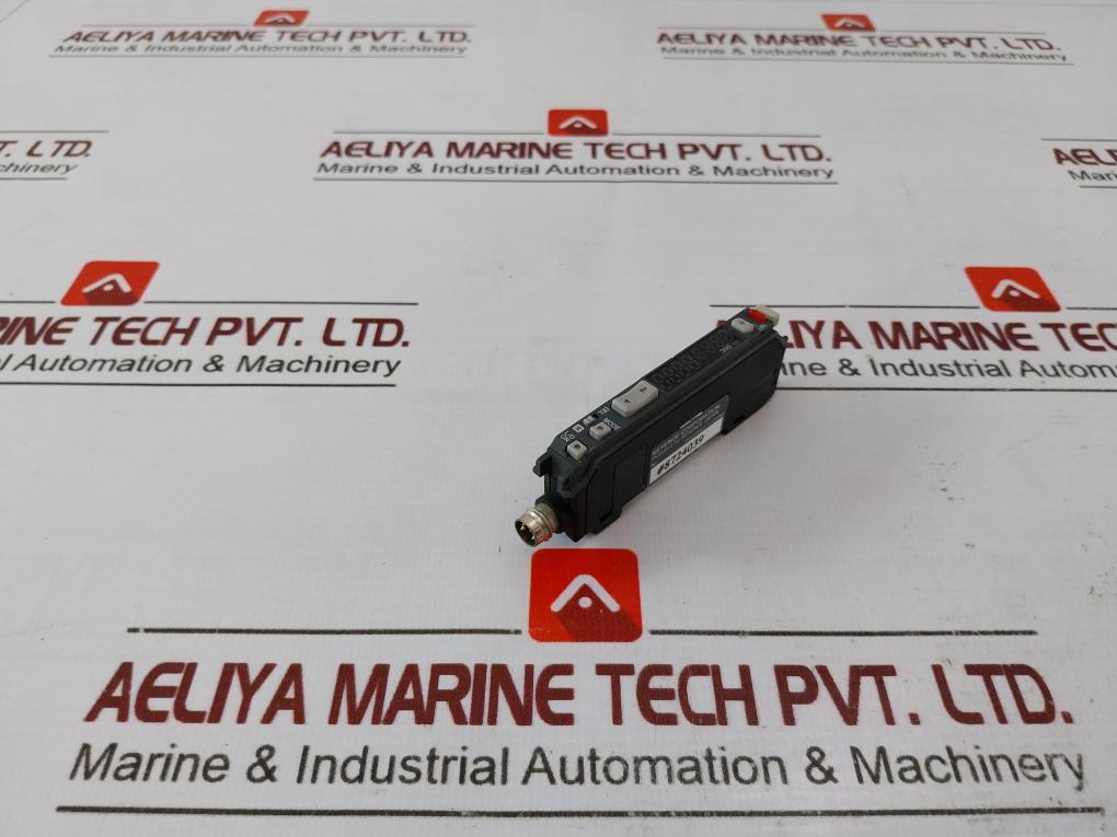 Keyence Fs-v31Cp Digital Fiber Optic Sensor 12-24V Dc