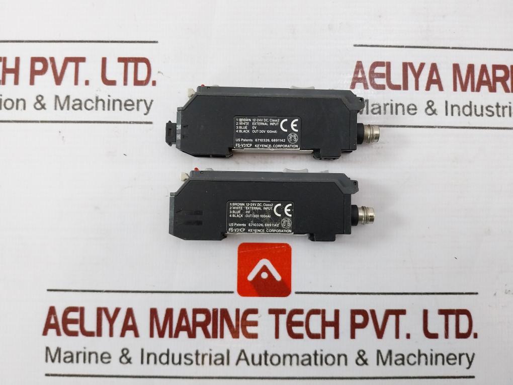 Keyence Fs-v31Cp Digital Fiber Optic Sensor 12-24V Dc