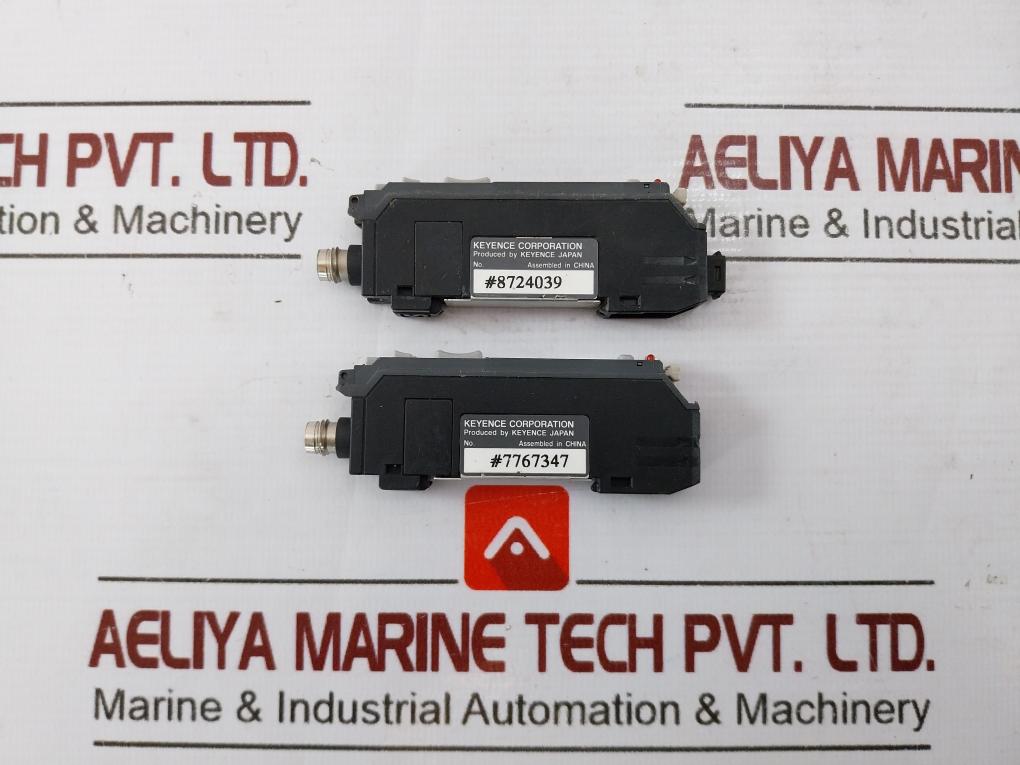 Keyence Fs-v31Cp Digital Fiber Optic Sensor 12-24V Dc