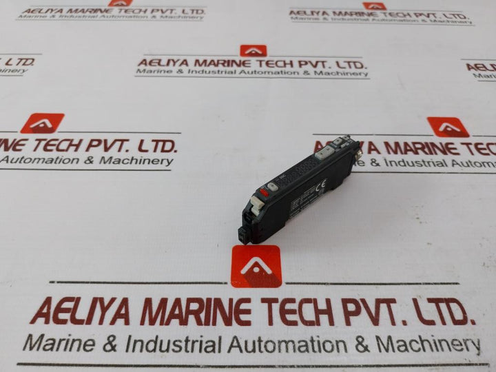 Keyence Fs-v31Cp Digital Fiber Optic Sensor 12-24V Dc