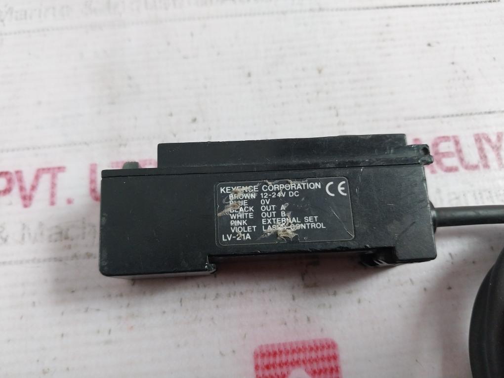 Keyence Lv-21A Digital Laser Sensor 12-24V Dc