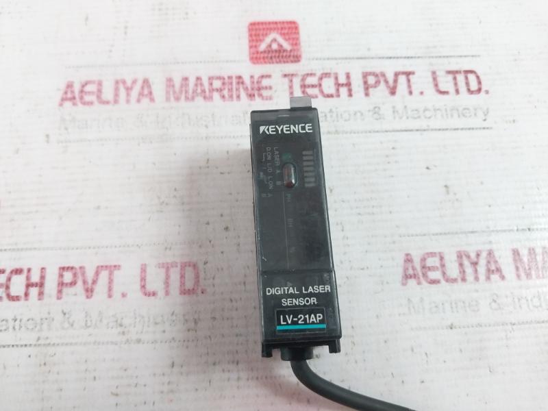 Keyence Lv-21Ap Digital Laser Sensor Lv Series Amplifier Unit Pnp 12-24Vdc