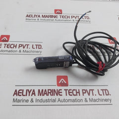 Keyence Fs-v31 Fiber Sensor Amplifier 12–24Vdc