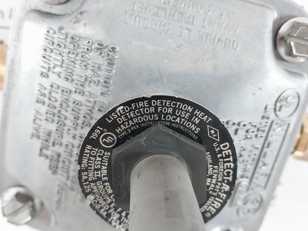 Killark 794A Explosion Proof Box Heat Detector 5A 125Vac 315-049485 Rev O