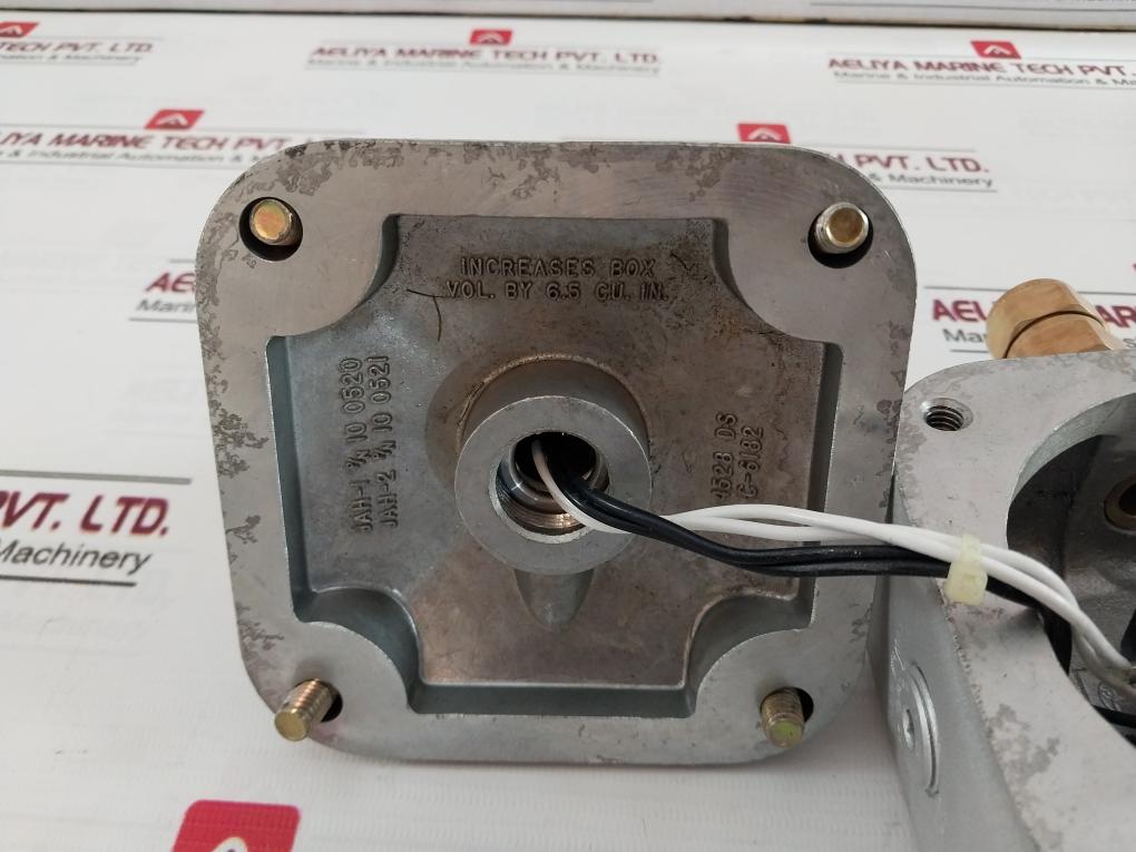 Killark 794A Explosion Proof Box Heat Detector 5A 125Vac 315-049485 Rev O
