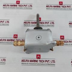 Killark 794A Explosion Proof Box Heat Detector 5A 125Vac 315-049485 Rev O