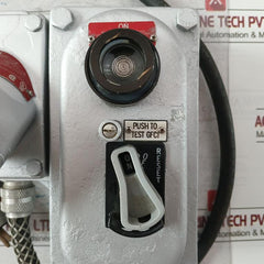 Killark Ugfi20Ad Acceptor-receptacle Interlocked With Switch 120Vac