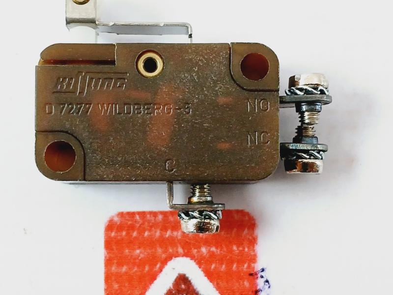 Kissling MZT1 361 305 Microswitch with Roller Lever 10A 250V